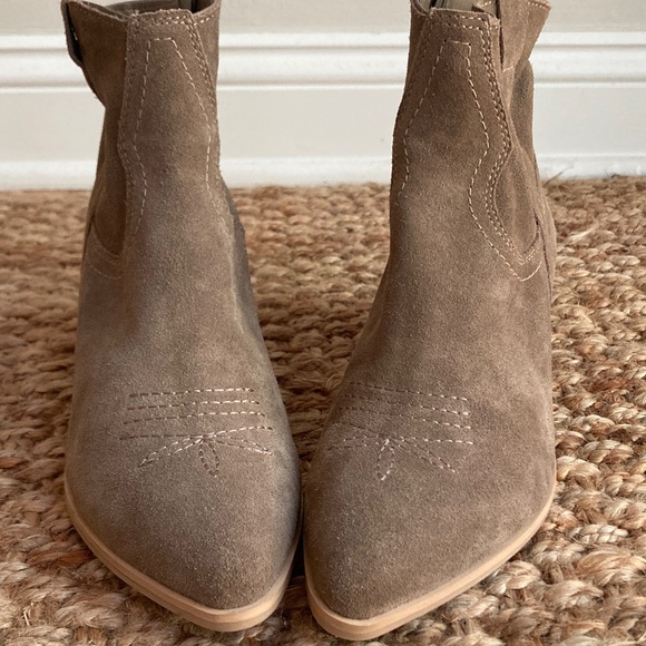 New: Dolce Vita x Anthropologie Amisha Western Boot. Suede. Size 8 - Picture 8 of 12
